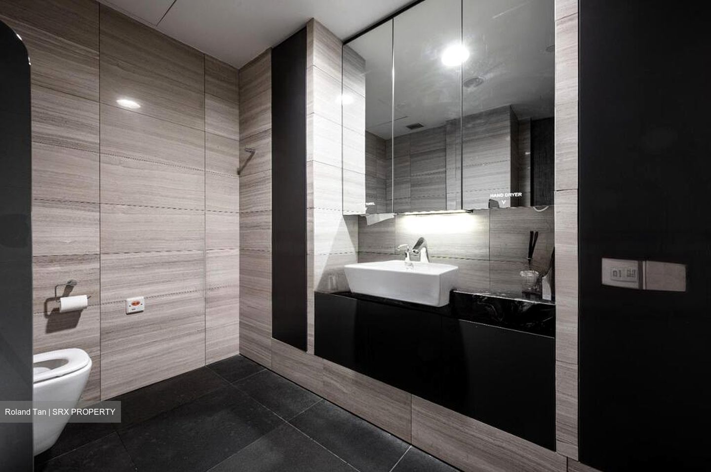 Robinson Square (D1), Office #454287371
